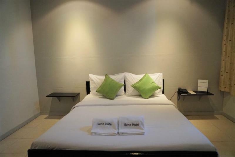 Reno Hotel Bangkok Exterior photo